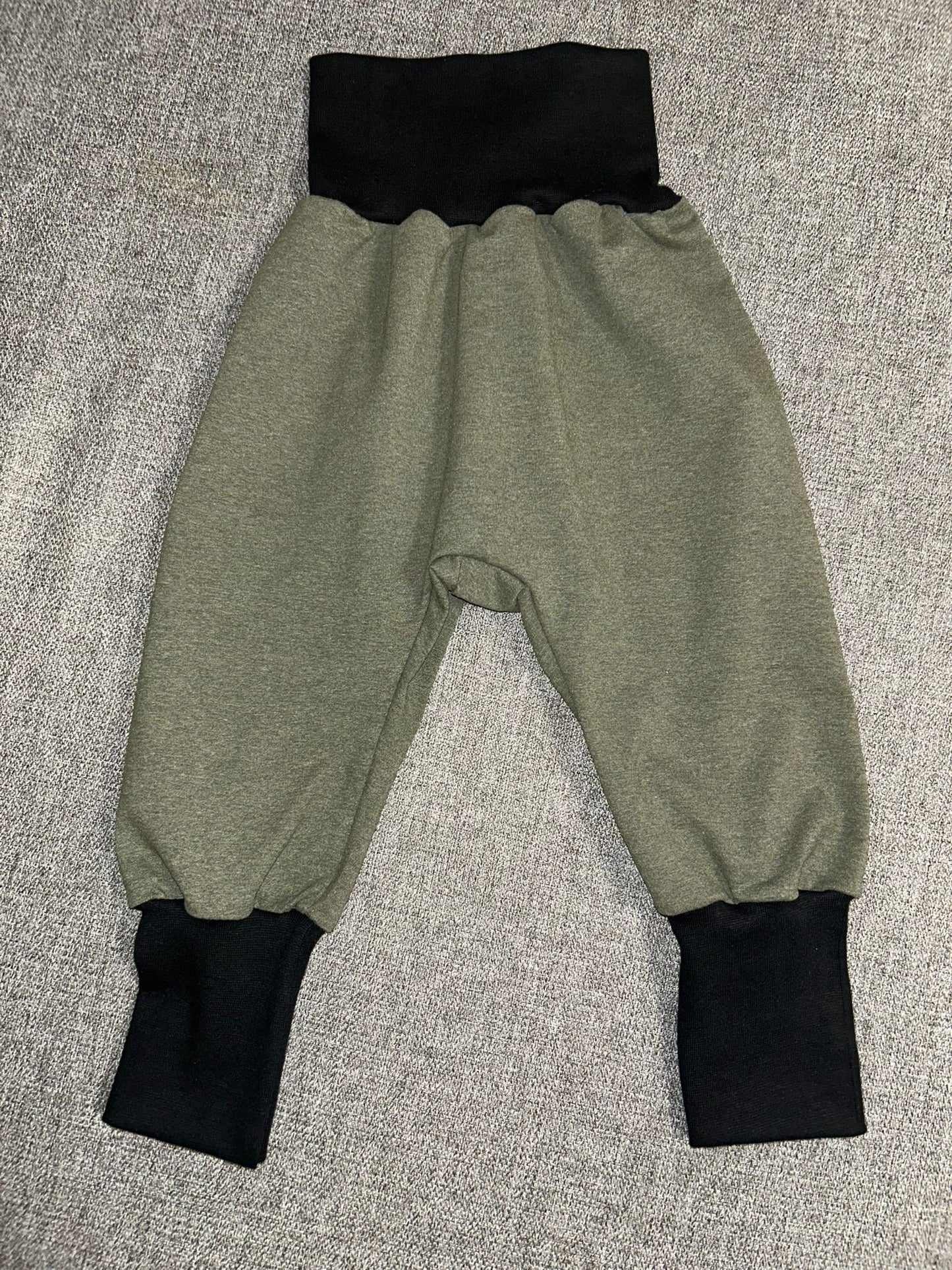 Pumphose lang "Moosgrün"