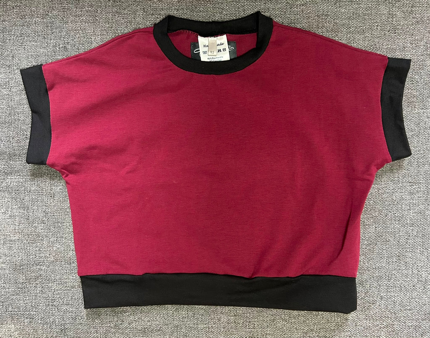 Locker fallendes Shirt